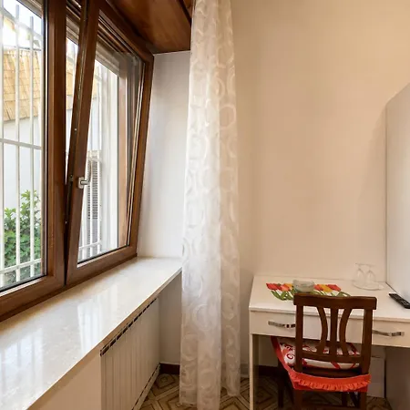 فندق مبيت وإفطار Il Borgo أَجيرولا